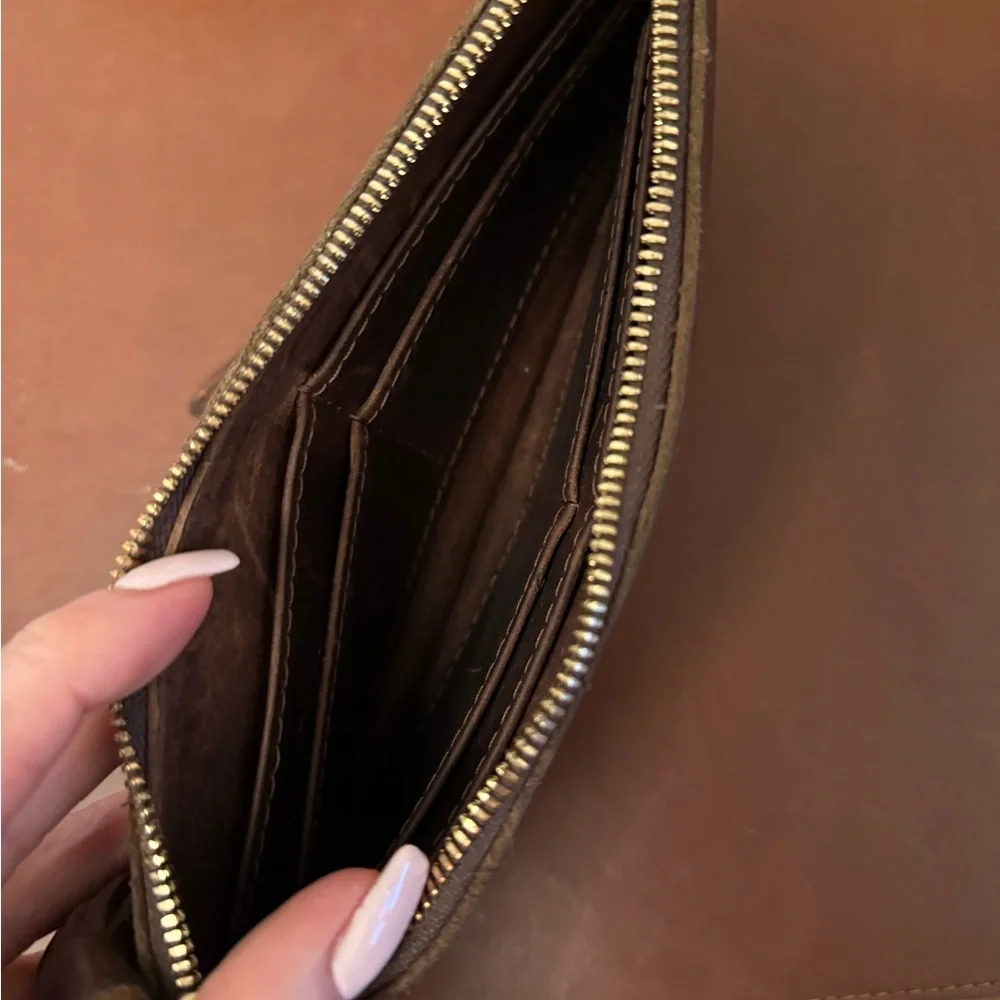 Fount Leather Finley Wristlet Cocoa - Picture 3 of 4